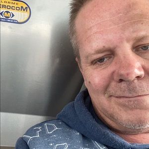 Meet your Posher, Simon